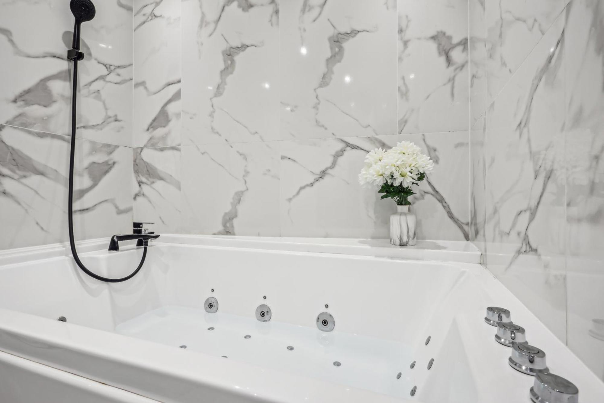 Apartment Avec Jacuzzi & Vue Sur Le Parc Soubiran *